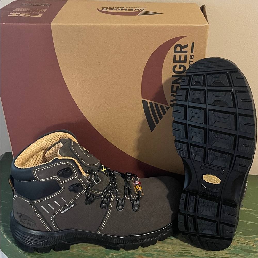 Avenger Dark Brown work steel toe boot